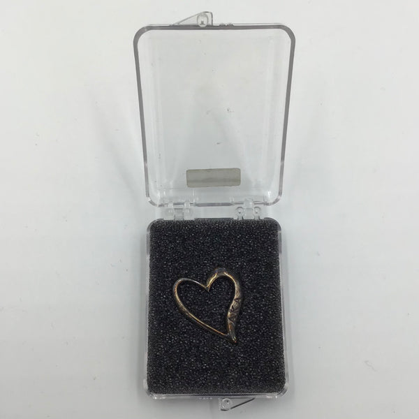 Alpha Kappa Alpha Open Heart Charm